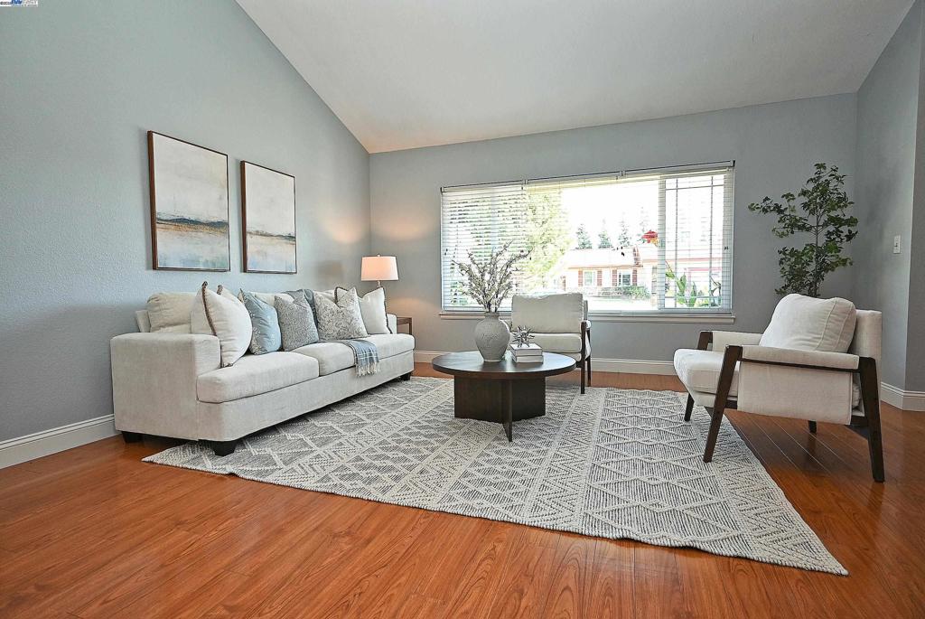 DUBLIN HILLS EST - Residential