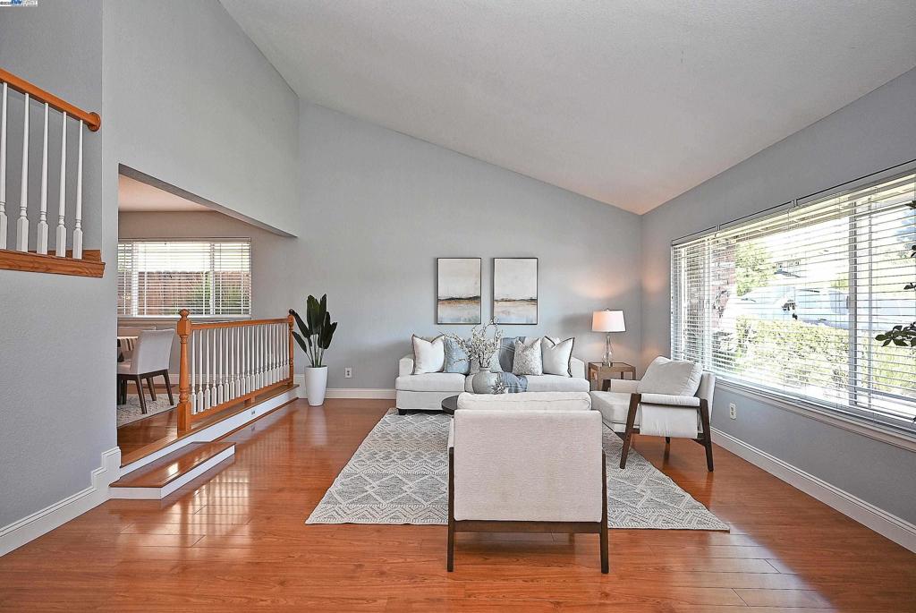 DUBLIN HILLS EST - Residential