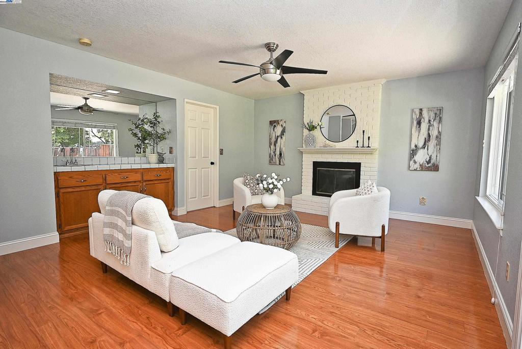 DUBLIN HILLS EST - Residential