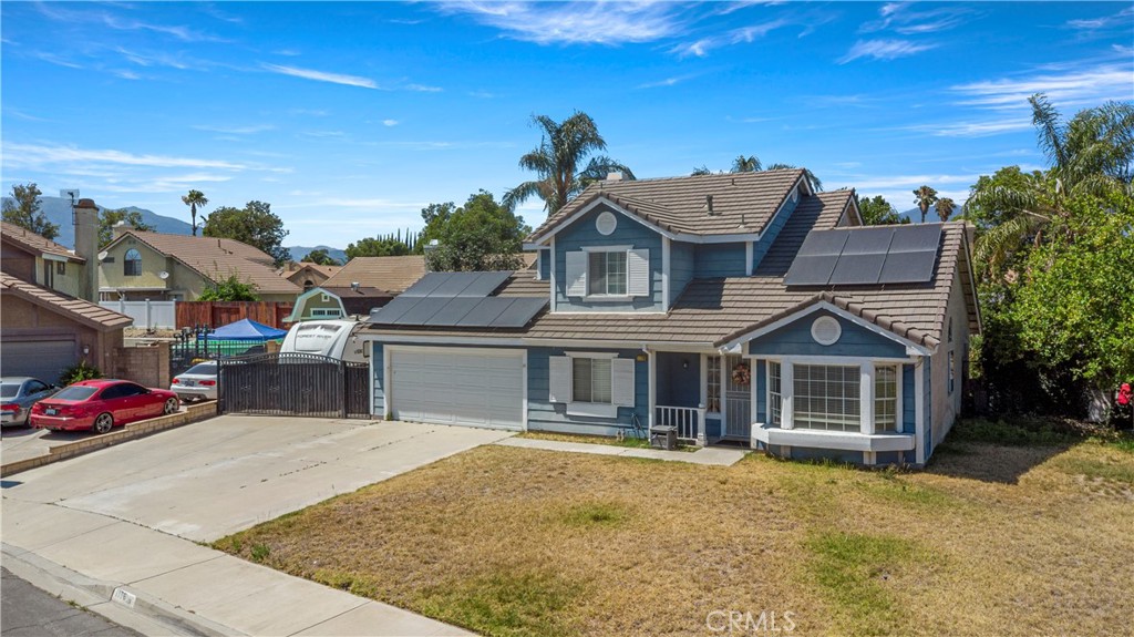 1176 W Buxton