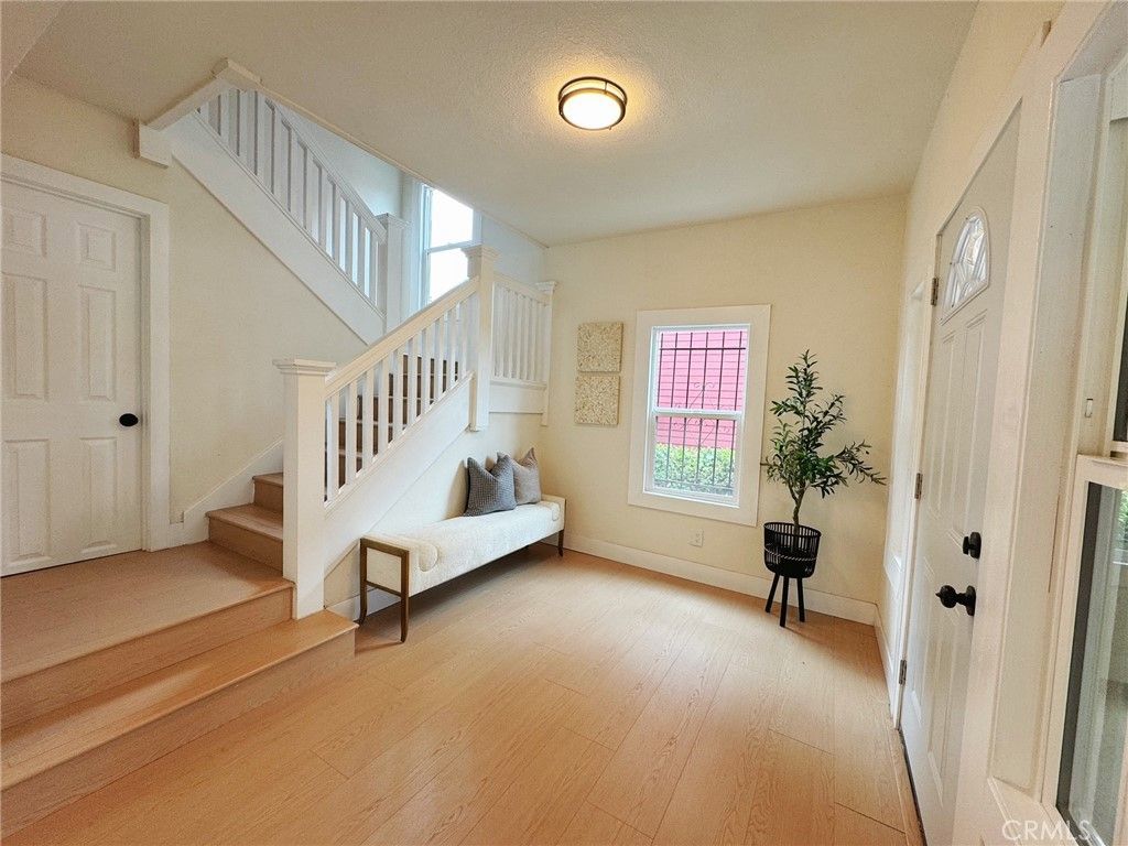 Photo of 2058 W 30TH Street, Los Angeles, CA 90018 (MLS # OC25245850)