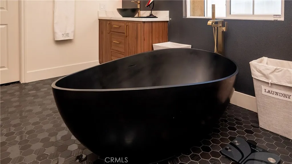 Rancho Cucamonga, California 91739, United States, 4 Bedrooms Bedrooms, ,4 BathroomsBathrooms,Residential,Active,229299