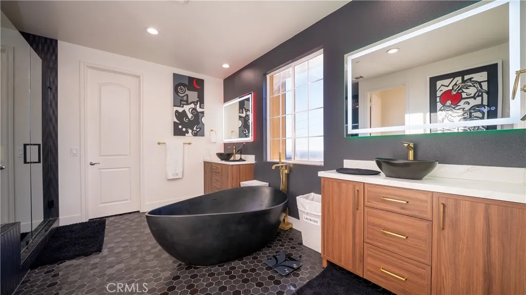 Rancho Cucamonga, California 91739, United States, 4 Bedrooms Bedrooms, ,4 BathroomsBathrooms,Residential,Active,229299