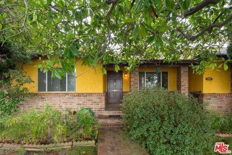 Photo of 3491 Butler Avenue, Los Angeles, CA 90066 (MLS # 26644981)