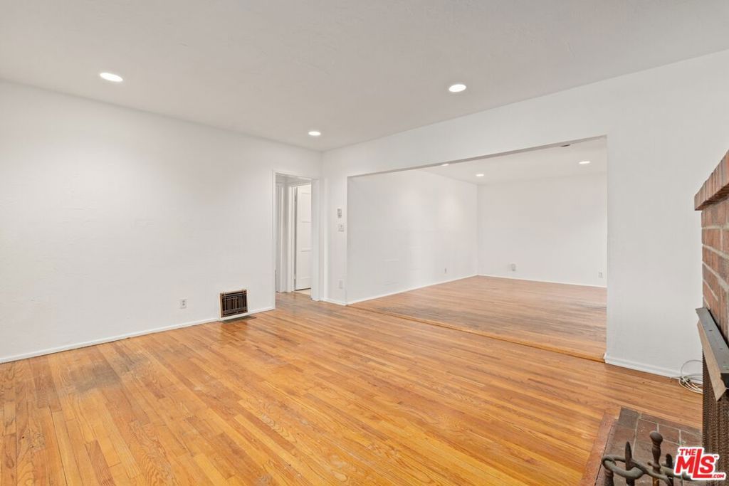 Photo of 3491 Butler Avenue, Los Angeles, CA 90066 (MLS # 26644981)