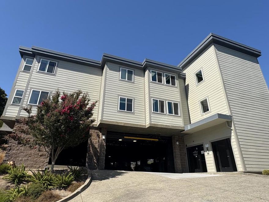 285 Woodland Ave, 20 units in San Rafael. Comprising of four (4) studios, eight (8) 1 bed 1 baths, four (4) 2 bed 1 bath, and four (4) 2 bed 2 bath units. The assets prime location gives investors the opportunity to invest in Marin Countys affluent demographics and bustling tech space in San Francisco to the south. The property has been lightly renovated with LVT flooring, countertops, etc. with strong in-place cash flow and future upside, the property presents an exceptional opportunity in one of California's top rental markets