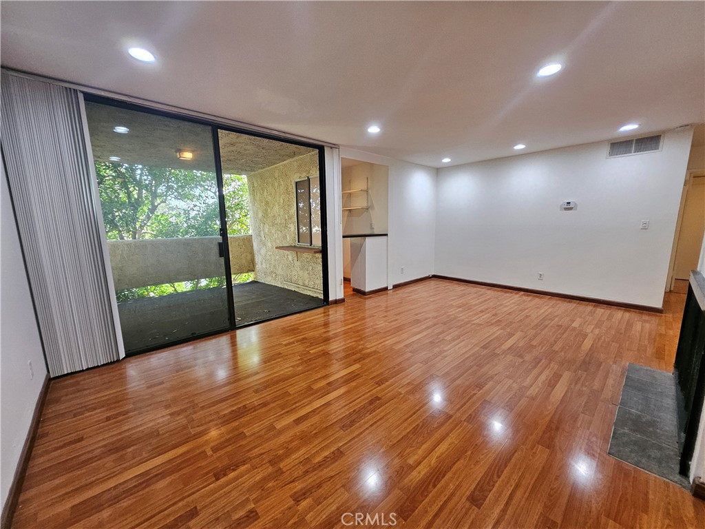 65 N Allen Avenue 220