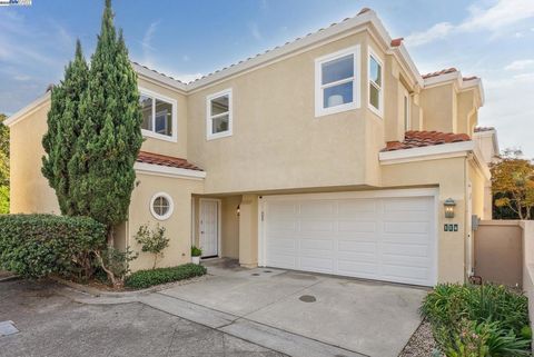Photo of 114 Fundy Bay, Alameda, CA 94502 (MLS # 41116855)