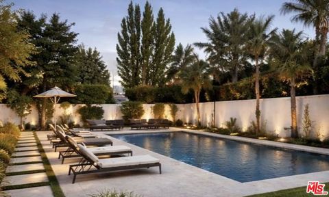 Photo of 6325 Klump Avenue, North Hollywood, CA 91606 (MLS # 26673291)