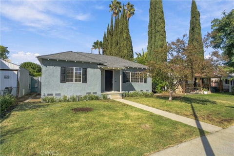 Photo of 2211 W Verdugo AVE, Burbank, CA 91506 (MLS # BB26224271)