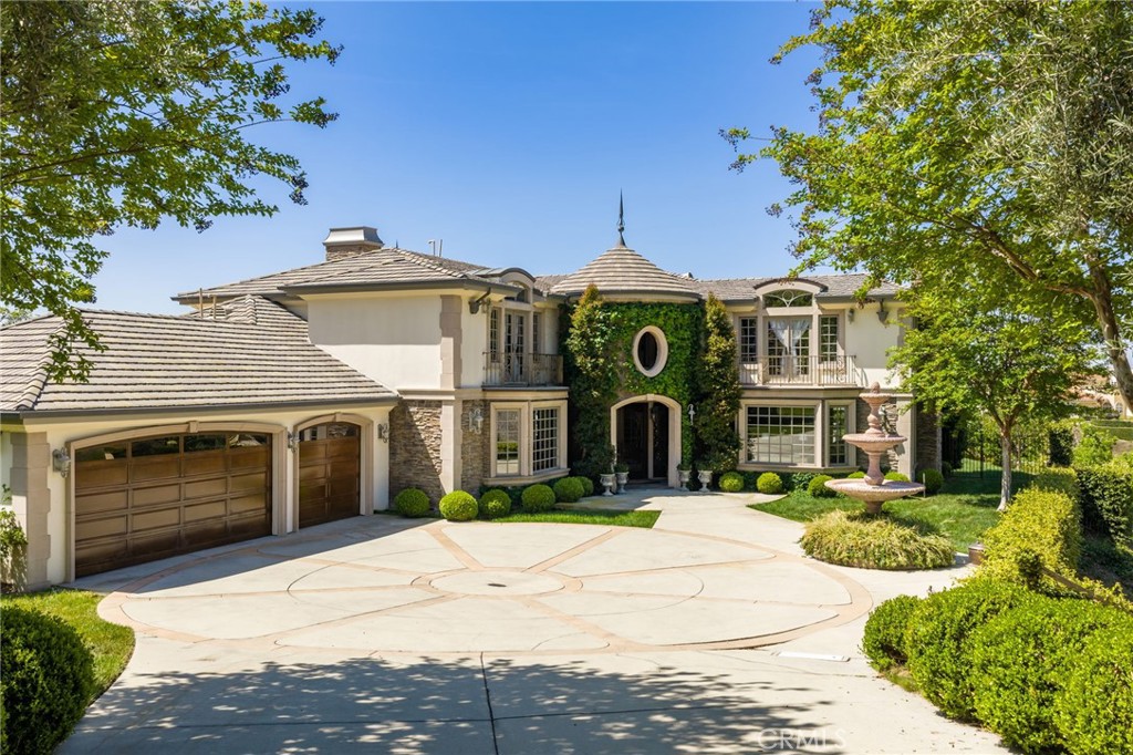 590 Gordon Highlands