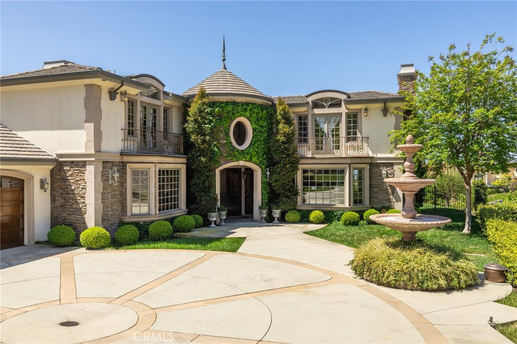 590 Gordon Highlands