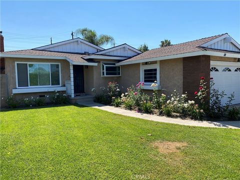 Photo of 483 N Citrus Street, Orange, CA 92868 (MLS # PW26080366)