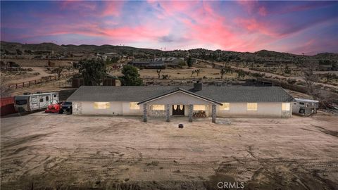 25733 Roundup Way Apple Valley CA 92308