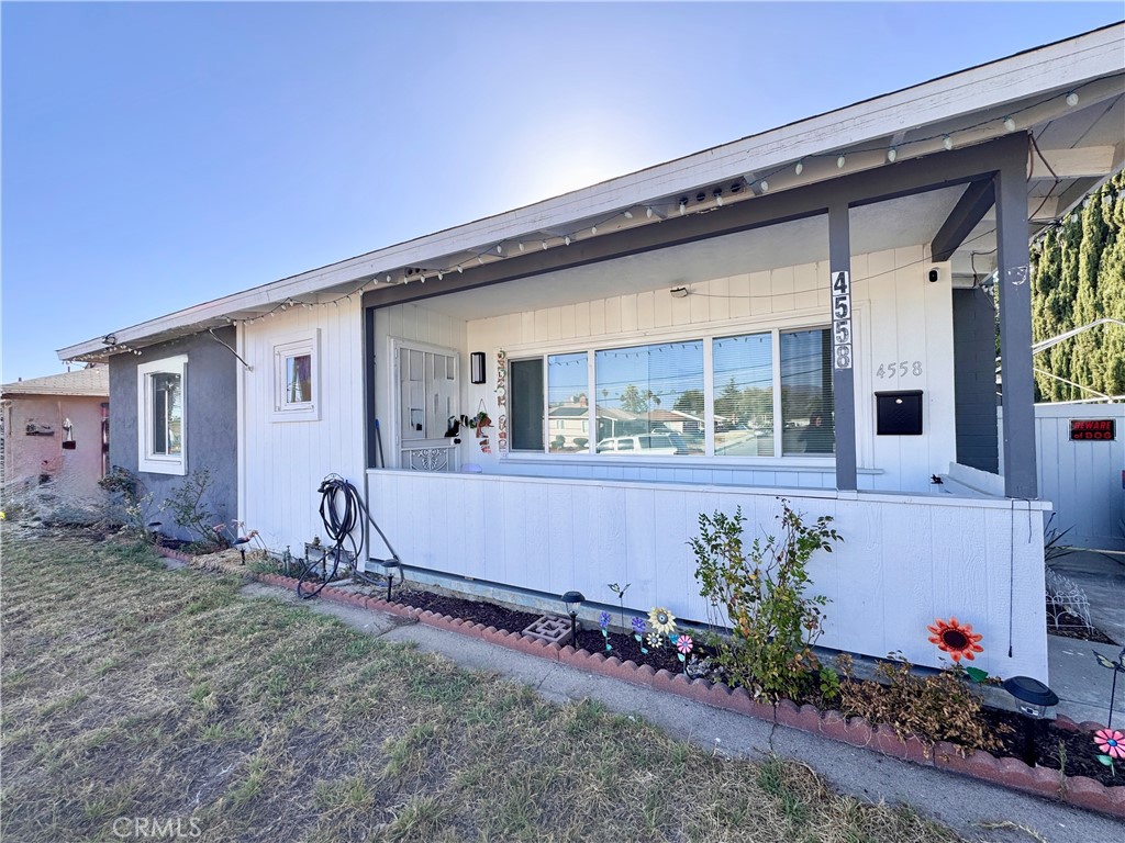 Welcome to 4558 N Mountain View.
Nestled in a quiet and desirable neighborhood on the north side of San Bernardino, this charming 2-bedroom, 1-bath home is perfect for first-time buyers or anyone looking to downsize. Enjoy cooking in your beautifully updated kitchen featuring quartz countertops, a spacious island, and an open layout that flows seamlessly into the family room.
The home offers new flooring throughout the kitchen and family room, dual-pane windows, and fresh interior and exterior paint. The detached garage, complete with a new garage door, offers excellent potential for an ADU conversion.
Don’t miss out on this move-in ready gem—schedule your showing today!