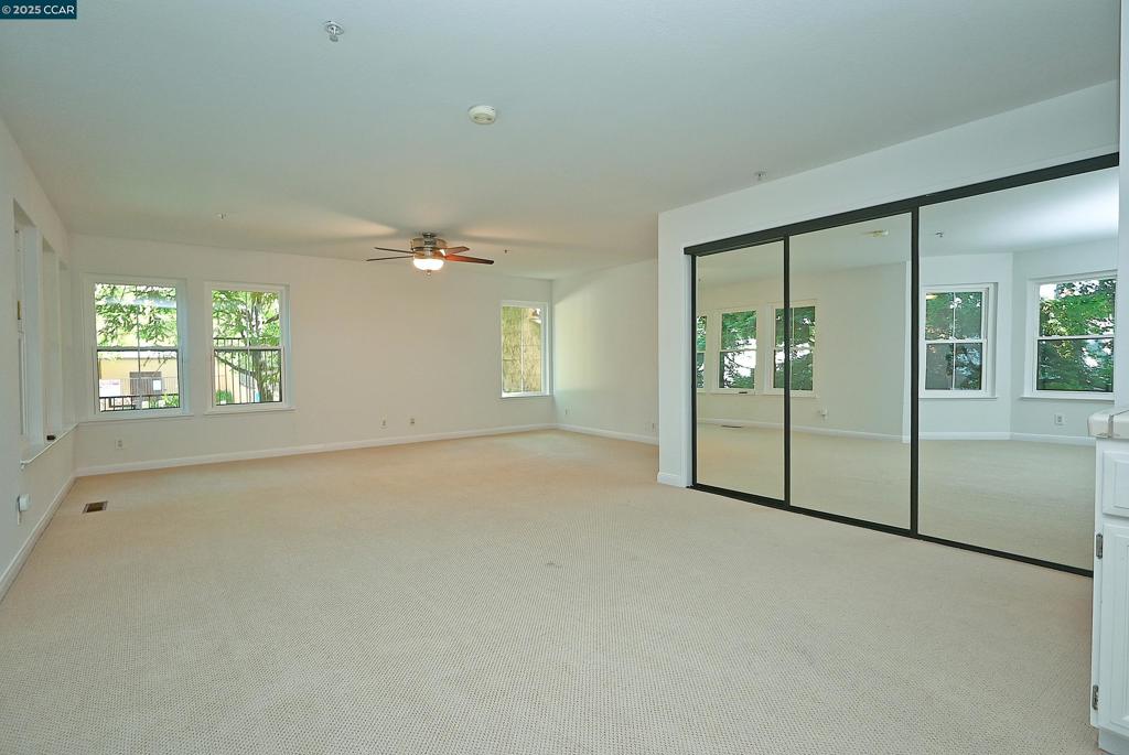 LAFAYETTE POINTE - Residential