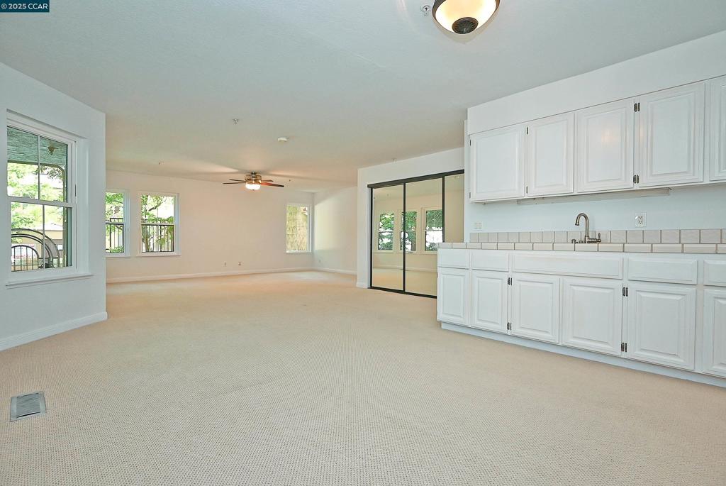 LAFAYETTE POINTE - Residential