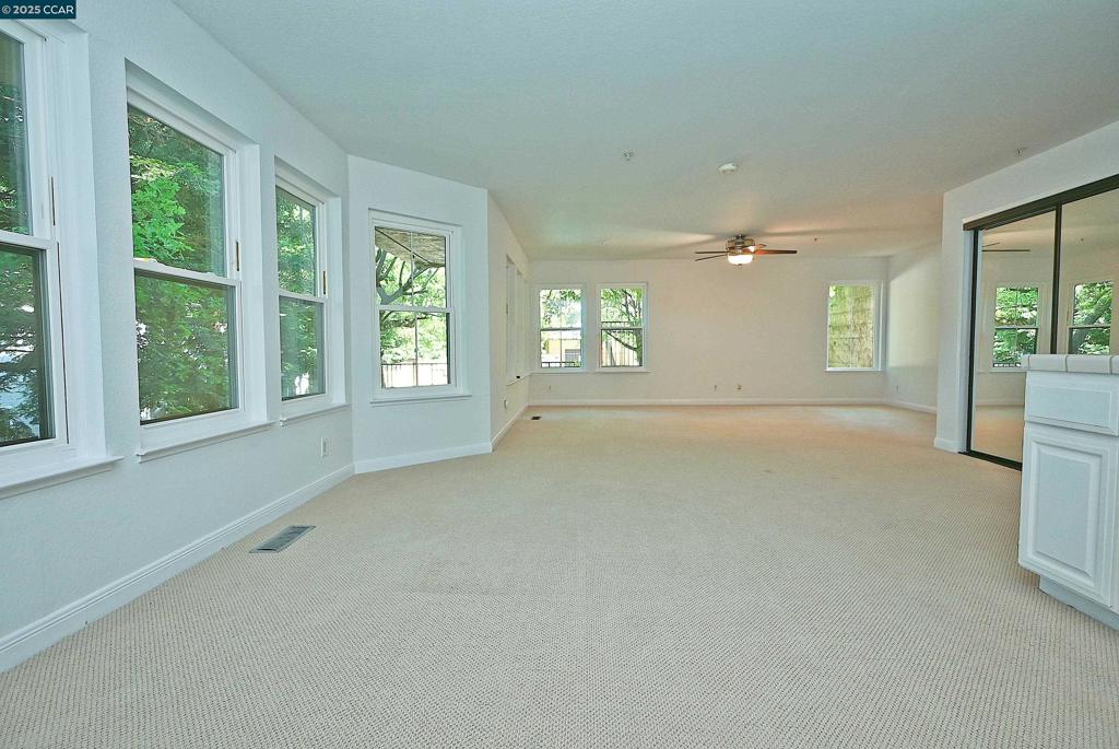 LAFAYETTE POINTE - Residential