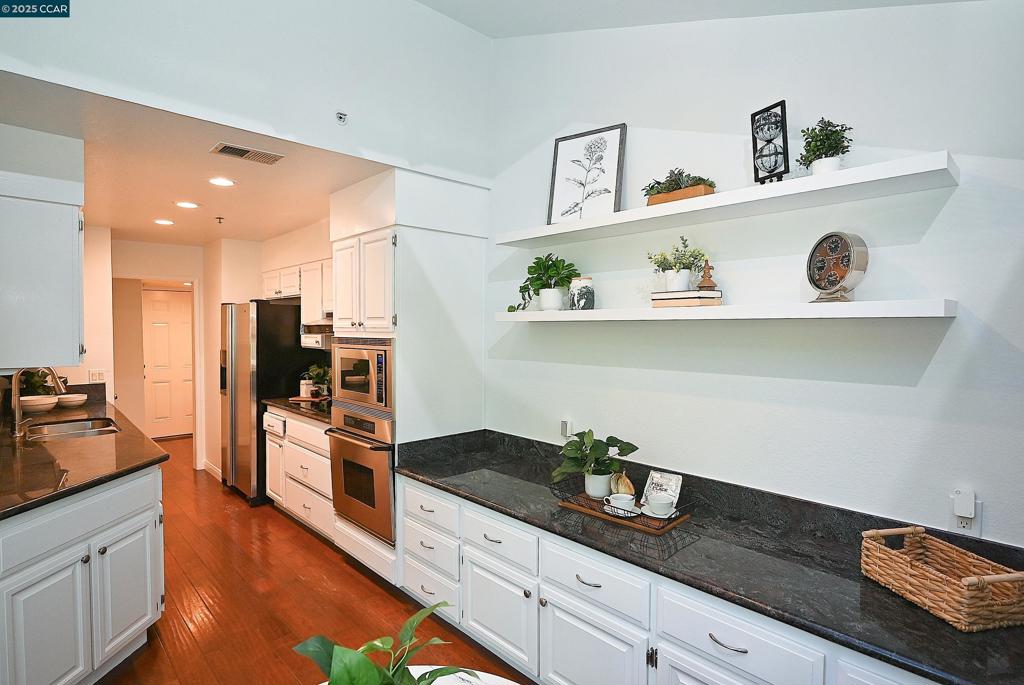 LAFAYETTE POINTE - Residential