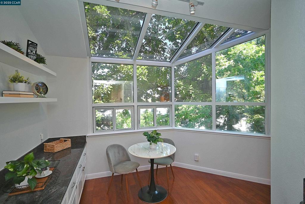 LAFAYETTE POINTE - Residential