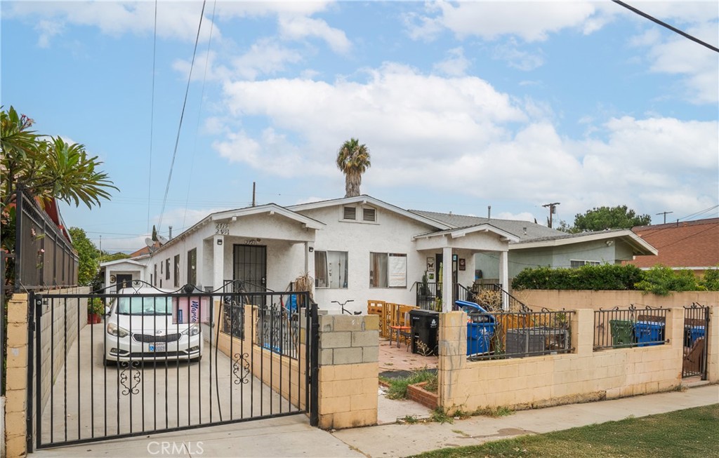 2719-2721 Folsom Street, Los Angeles (Tenant Occupied 4plex)
This premium multi-unit investment in the revitalizing East LA neighborhood offers immediate passive income with significant upside potential. Spanning approximately 3,048 sq ft, this well-maintained, four-unit property, built in 1924, is primed for strong returns.
Stable Cash Flow: Currently delivering a 0.9% CoC, with a clear path to 5% through market-driven rental adjustments.
Recent Upgrades: New roof (2024), remodeled bathroom in unit 2721.5 (2025), full remodel of unit 2719.5 (2021), and newer exterior paint reduces near-term capex risk.
Flexible Leases: Month-to-month agreements allow quick alignment with market rents, maximizing income potential.
Prime Location: Situated in a dynamic, up-and-coming neighborhood, this asset is well-positioned for long-term appreciation.
Seize this opportunity to invest in a turnkey property with both stability and growth potential!
PLEASE DO NOT DISTURB OCCUPANTS!
Broker does not guarantee the accuracy of the information provided, including lot size, lot acreage, lot dimensions, square footage measurements, and/or permissibility to build. Buyer is advised to independently verify the accuracy of this information through personal inspection, building permits, and/or with appropriate professionals (i.e., attorney, appraiser, architect, contractor, surveyor, etc.)