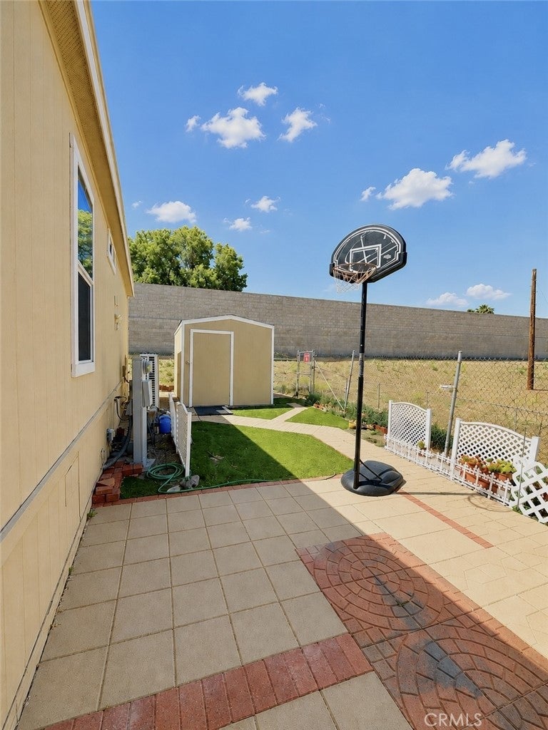 27361 Sierra Highway 192