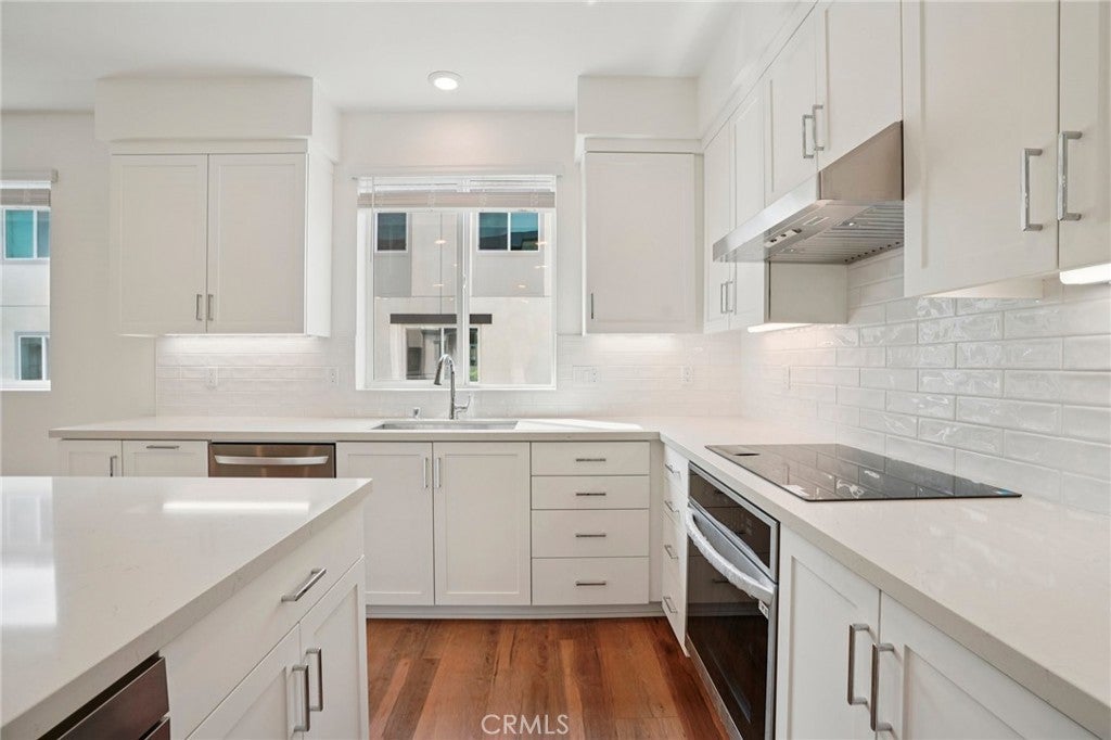 1675 Coral Sea Lane