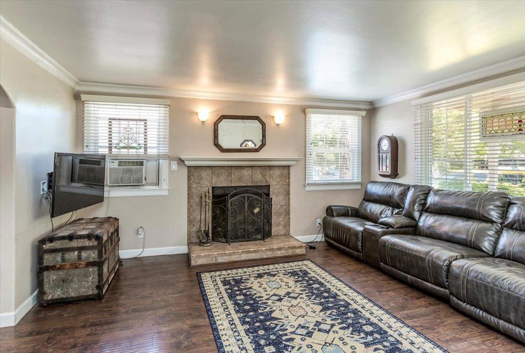 1176 Valota Road