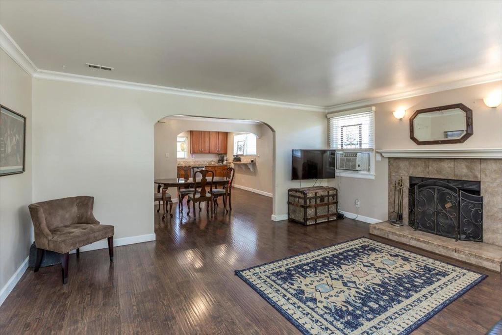 1176 Valota Road