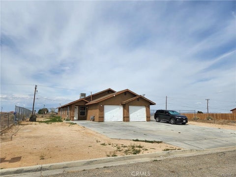 Photo of 7641 Walpole Avenue, California City, CA 93505 (MLS # SR26231256)