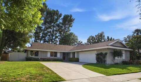 Photo of 22220 Barbacoa Drive, Saugus, CA 91350 (MLS # SR26157299)