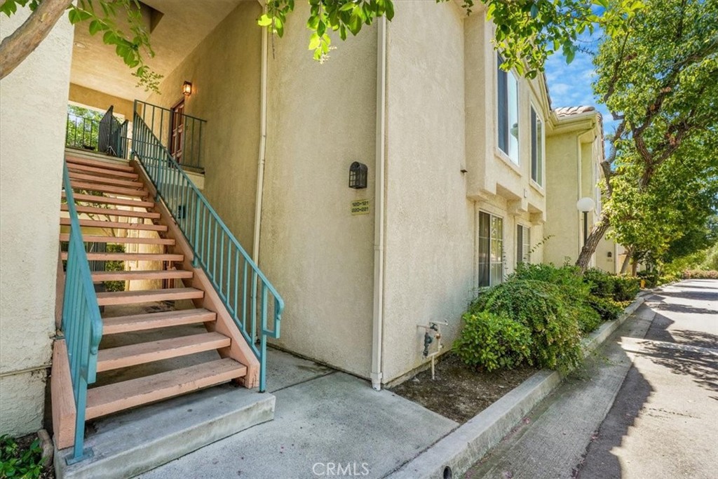 4201 Las Virgenes Road 220