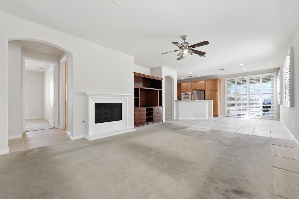 80276 Avenida Linda Vista