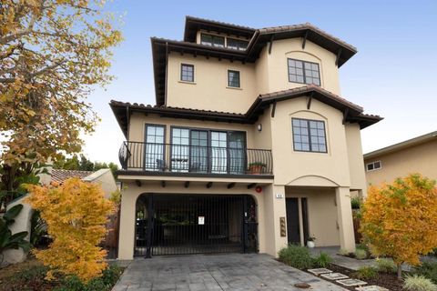 Photo of 436 Laurel Street #3, San Carlos, CA 94070 (MLS # ML82040257)