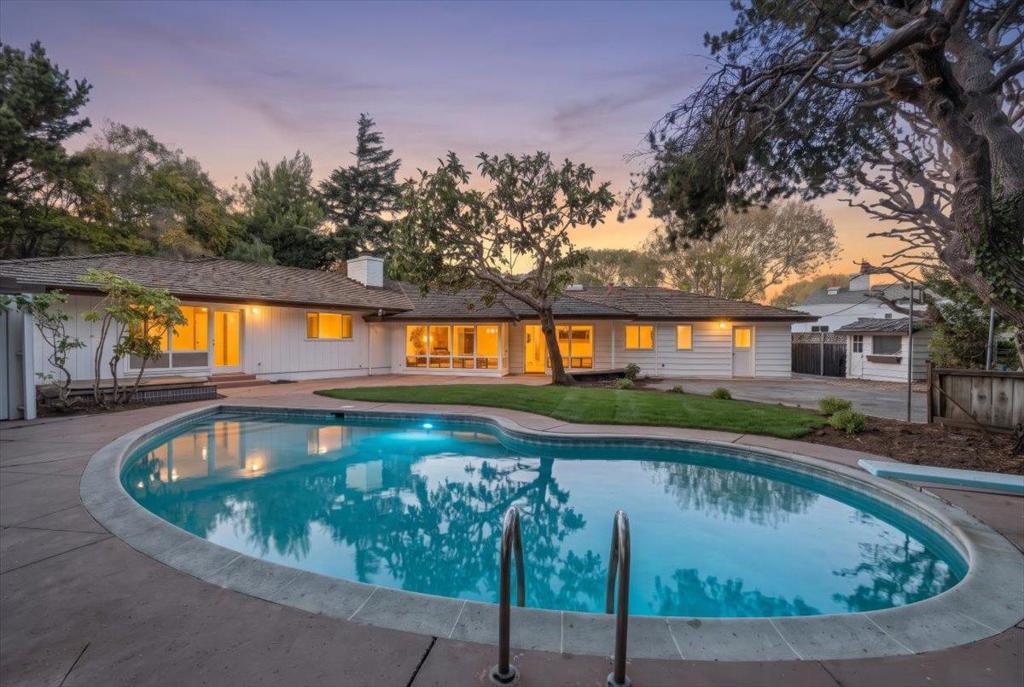 21 San Fernando Circle