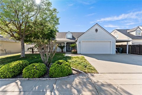 Photo of 22 N Bliss Ave, Clovis, CA 93611 (MLS # FR26064499)