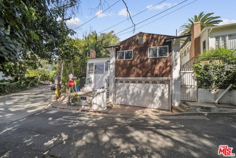 Photo of 6295 Ivarene Avenue, Los Angeles, CA 90068 (MLS # 26870075)