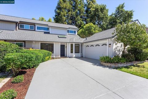Photo of 2407 Bay Meadows Cir CIR, Pleasanton, CA 94566 (MLS # 41134991)