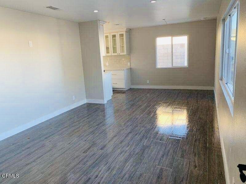 1123 N 6TH Street