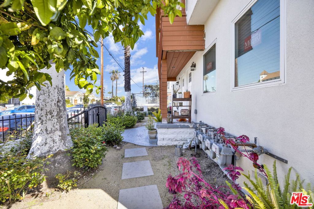 648 W 30th Street