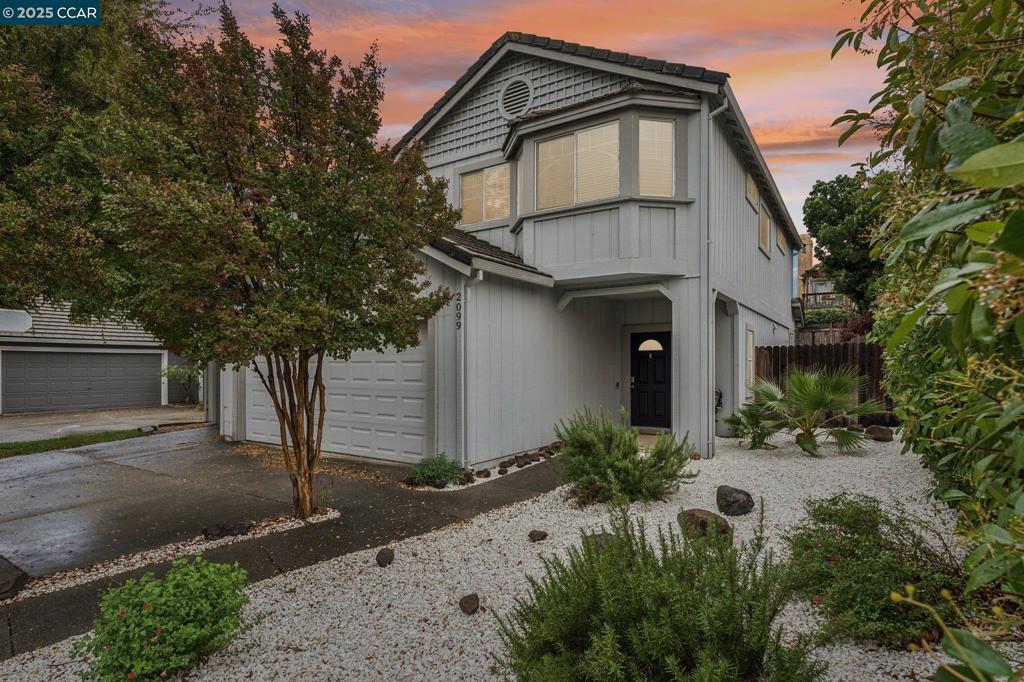 VACA VALLEY VILL - Residential