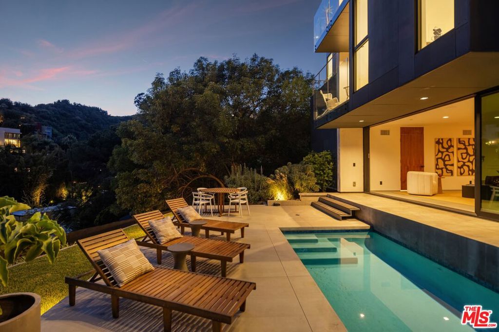 2635 Hargrave Drive