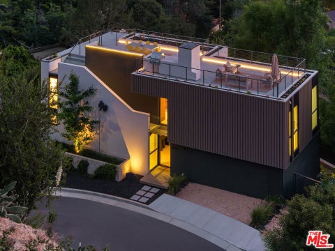 Photo of 2635 Hargrave Drive, Los Angeles, CA 90068 (MLS # 26839247)