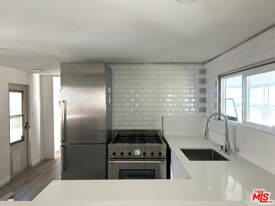 16321 Pacific Coast Highway 41