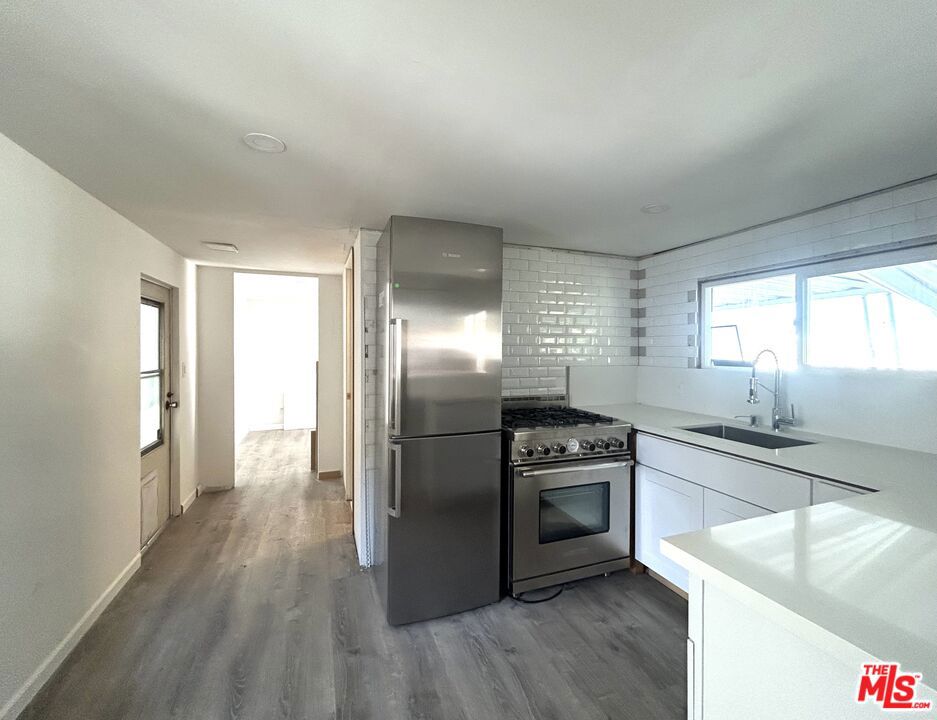 16321 Pacific Coast Highway 41