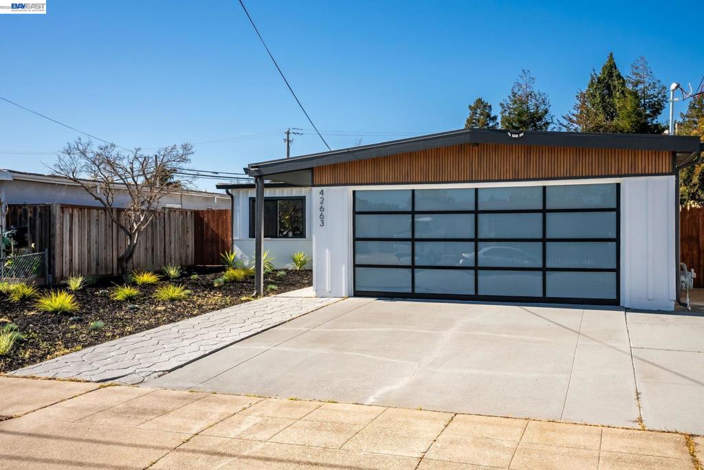 42663 Hamilton Way