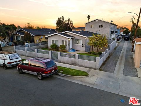Photo of 1213 W 93rd Street, Los Angeles, CA 90044 (MLS # 26658765)