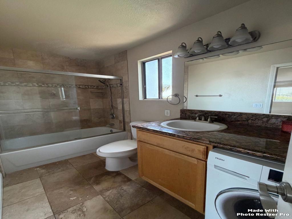 201 Twin Oaks Avenue 2