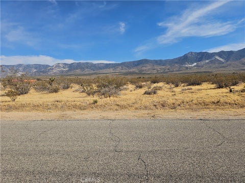 Photo of 7 Sutter, Lucerne Valley, CA 92356 (MLS # HD26131946)