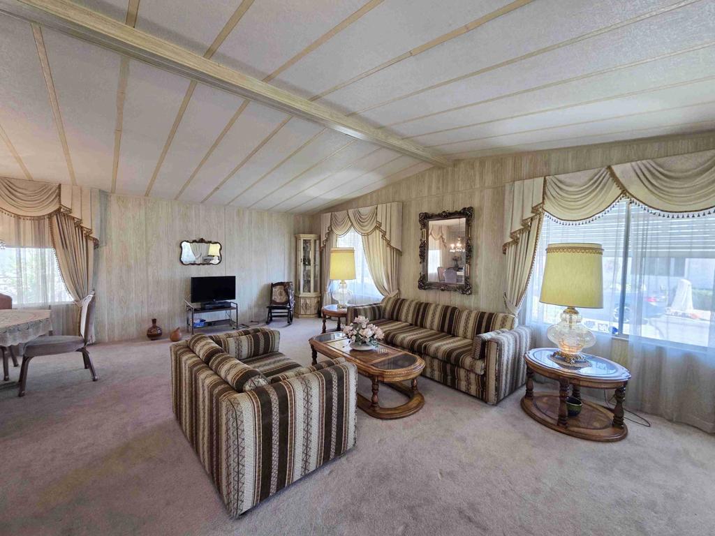 Royal Palms - Manufactured In Park